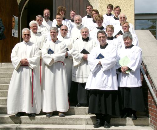 erinnerungsphoto.choralscholatreffen.himmelfahrt.2004.st.rita.klein.jpg